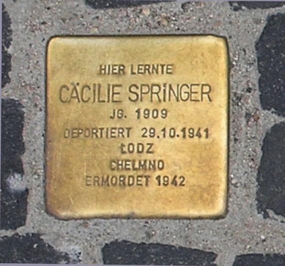 Stumbling Stone Unter den Linden 6 (center) Cäcilie Springer