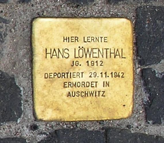 Stumbling Stone Unter den Linden 6 (center) Hans Löwenthal