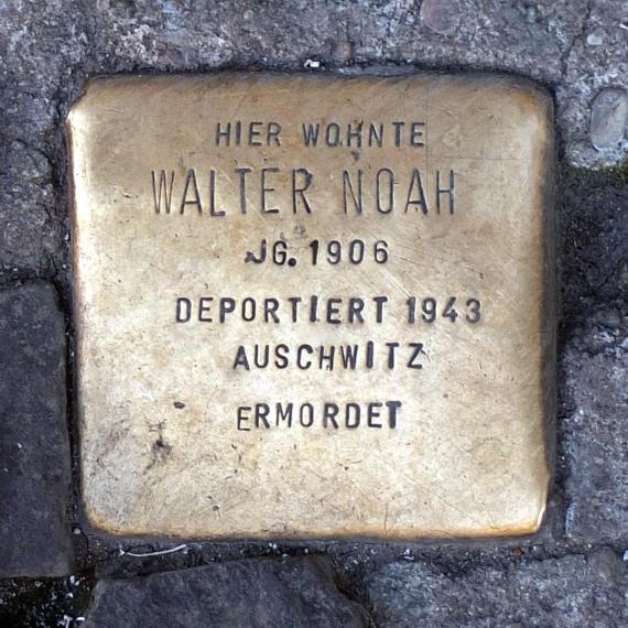 Stumbling block Walter Noah