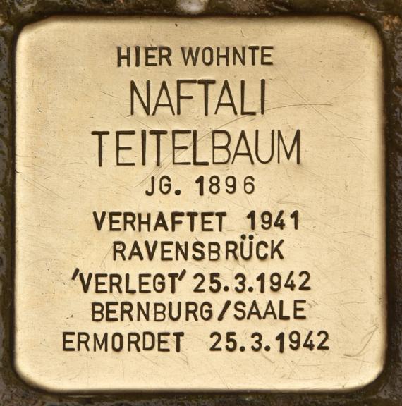 Stumbling stone for Naftali Teitelbaum (Berlin)